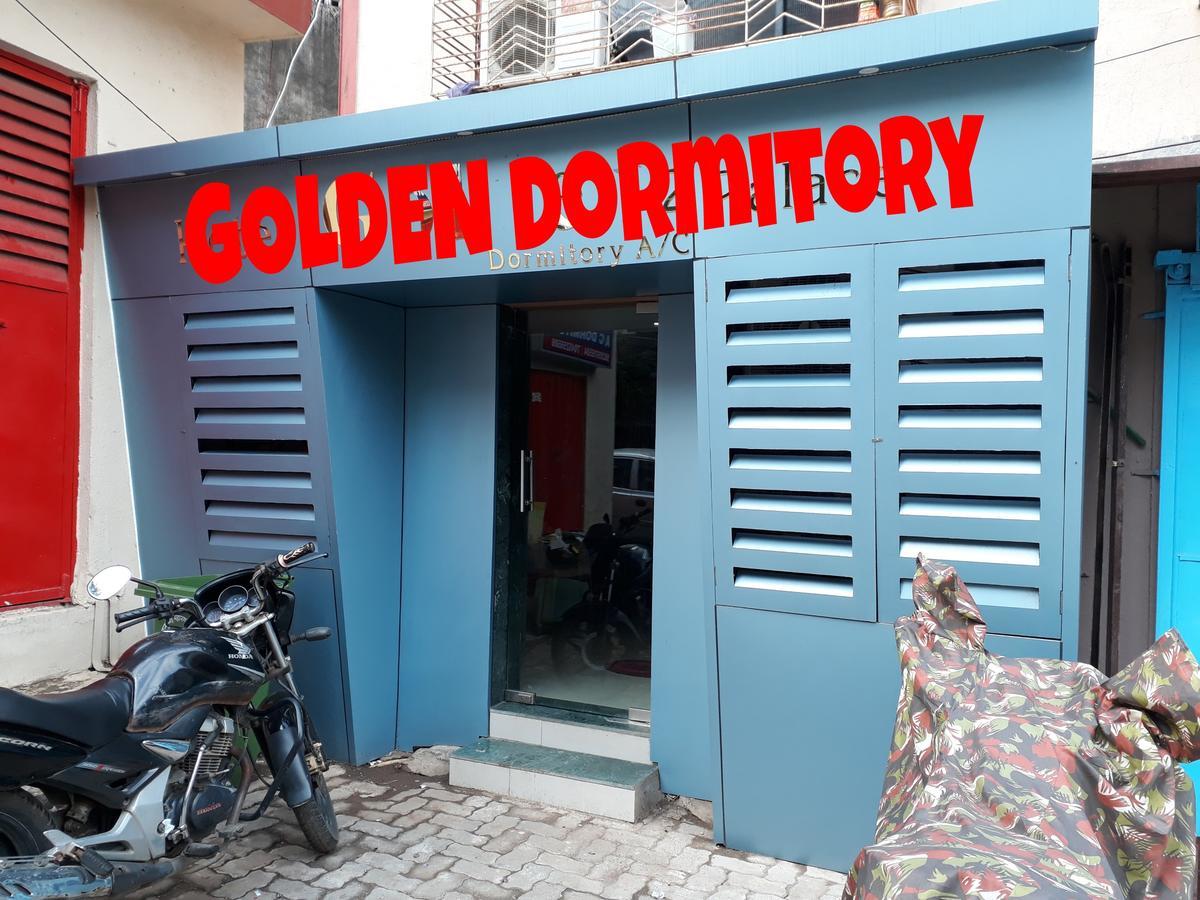 Golden Dormitory Mumbai Exterior photo